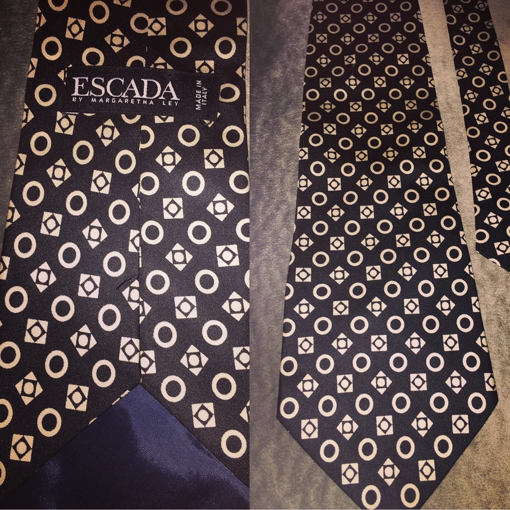 Escada Tie